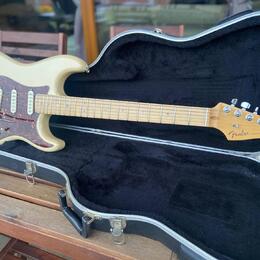 Fender Deluxe Stratocaster USA Deluxe 2008 (VIDEO)