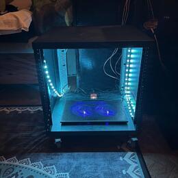 Prodám Shure Rack 19'