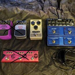Kytarové efekty, looper, kompresor, multiefekt, distortion