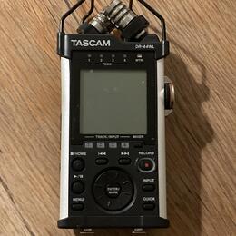 Přenosný ruční rekordér Tascam DR-44WL