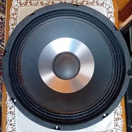 Prod&aacute;m Basov&yacute; reproduktor 50W / 4 OHM