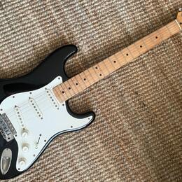 Fernandes Stone logo strat