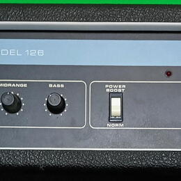 ZOSILOVAČ ACOUSTIC 126  100 W  1981
