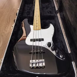 Fender&reg; Player Jazz Bass - MIM 2023