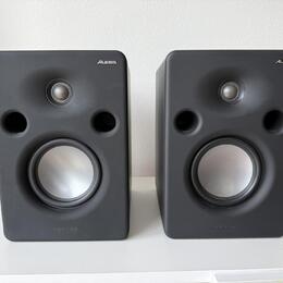 Alesis M1 Active MK3 – studiové monitory (aktivní), TOP stav