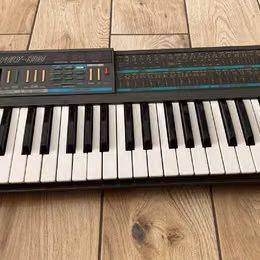 Prod&aacute;m POLY 800 KORG
