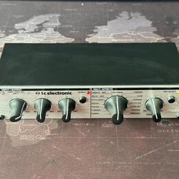 Rverb/chorus/delay TC Electronic M100