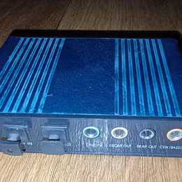 extern&iacute; zvukov&aacute; karta (často označovan&aacute; jako USB Sound Box n