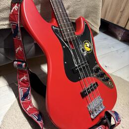 Marcus Miller V3-4 Red Sattin