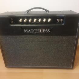 Matchless Chieftain 2x12 kytarové kombo