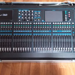 Allen Heath QU-32 Chrome