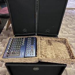 HK Audio POWERWORKS Sound House One 1x RS 15 Sub A, 2x RS 82