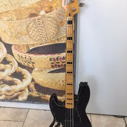Fender Squier 70S 