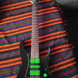 Sedmistrunná kytara Ibanez Steve Vai