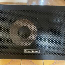 Prodám 2ks pódiových odposlechů VOICE MASTER VM-412M