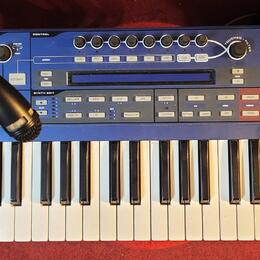 NOVATION UltraNova