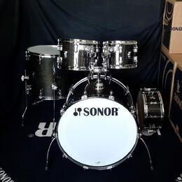 Prodám bicí Sonor AQ2- lak, transparent black