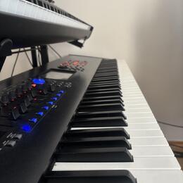 Yamaha Montage 8 a přepravní case GATOR