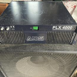 Zesilovač PLX4000