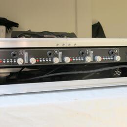 Warm Audio WA-412 Mikrofonní předzesilovač