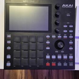 AKAI MPC One | Groovebox