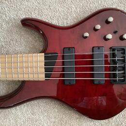 MTD Kingston Z5 35" USA Bartolini preamp i snímače