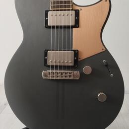Predam gitaru Yamaha Revstar rs820