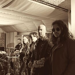 Hledame vokalistu do rock'n'roll bandu