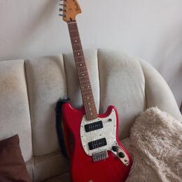 Fender Mustang 