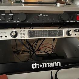 Universal Audio Apollo Quad FW + UAD-2 Satellite Quad FW