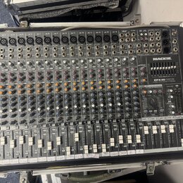 Mackie CFX20