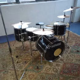 Sonor Force 1000 Čern&aacute; Shell set