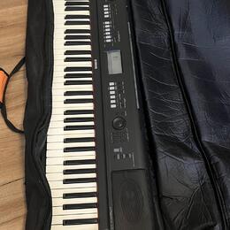 keyboard YAMAHA 