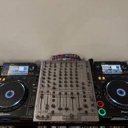2x CDJ 2000