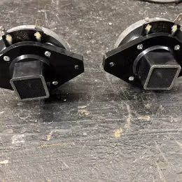 Prod&aacute;m 2x  drivery 1" 40w 8ohm z Yamaha stagepas 500