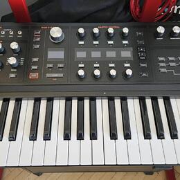 ASM Hydrasynth keyboard
