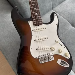 Fender Stratocaster MIJ -  '62 RI - Sunburst