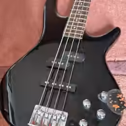 Basa Ibanez 
