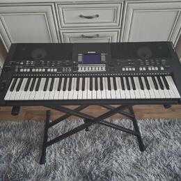 Yamaha s550