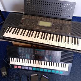 SET YAMAHA PSR-520 (Japan) + YAMAHA PSS-760 + 2x kartridge