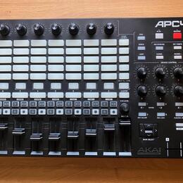 Akai APC40 mkII MIDI kontroler