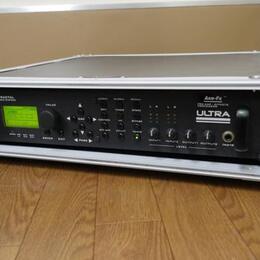 Fractal Axe Fx Ultra včetně 2U case + Behringer FCB 1010