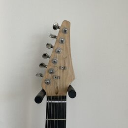 DIY netradiční elektrická kytara
