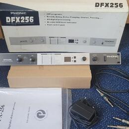 Phonic DFX256 digitální efektový procesor – komplet+kabely