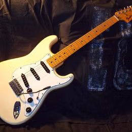 ----- Prod&aacute;m - Fender "Japan" Stratocaster ST 72- 70 ------