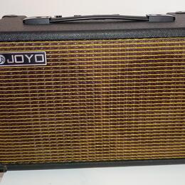 Akustické kombo JOYO AC-40 (40W) – ideální na busking!