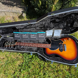 Godin Summit Classic SG.