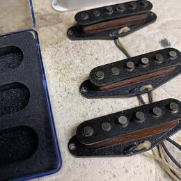 Fender stratocaster set AVRI 1986-8