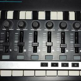 MIDI kontroller Omnitronic FAD.9