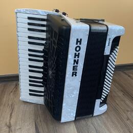 akordeon Hohner Bravo III, 96 basový